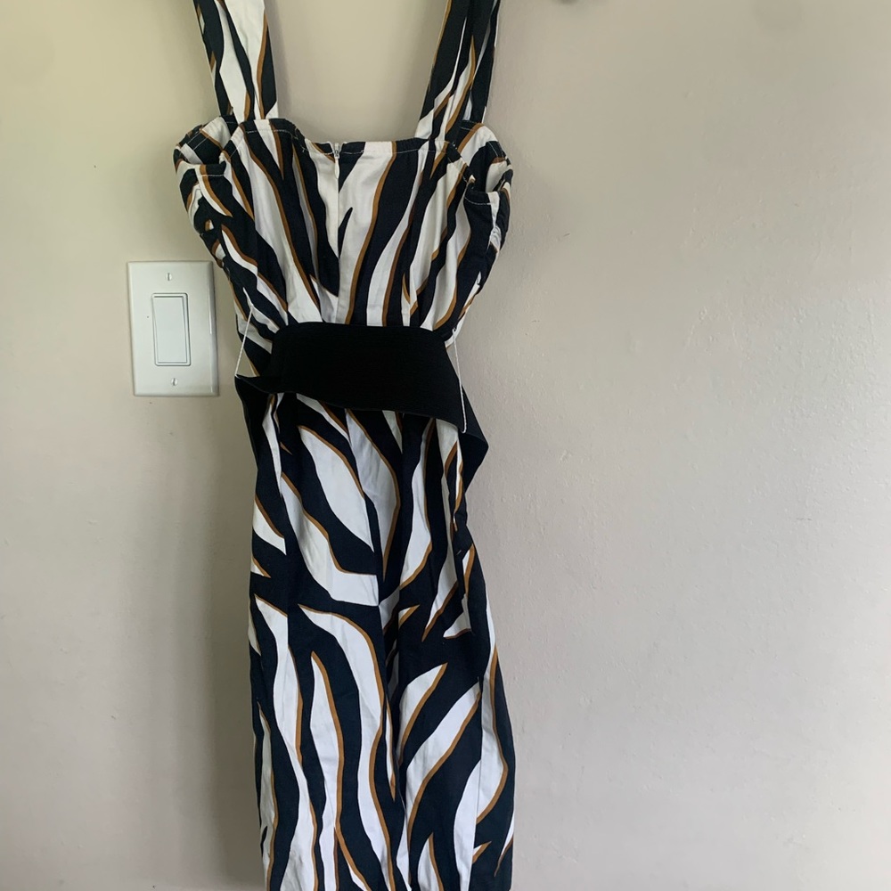 Dress - Picture 4 of 5